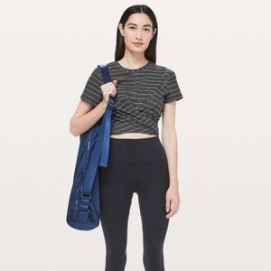 Lululemon Time To Restore Short Sleeve Serve Stripe Heathered Black White Size 4